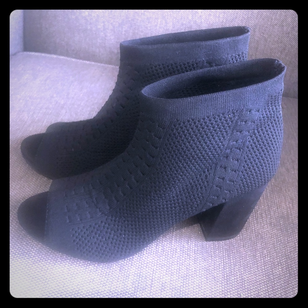 Black bootie